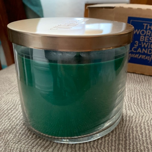 NWT Bath & Body Works 3-Wick Candle Fresh Balsam White Barn - Picture 5 of 9